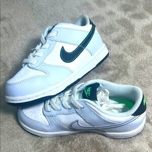 Nike Kids White and Black Sneakers with Green Accents